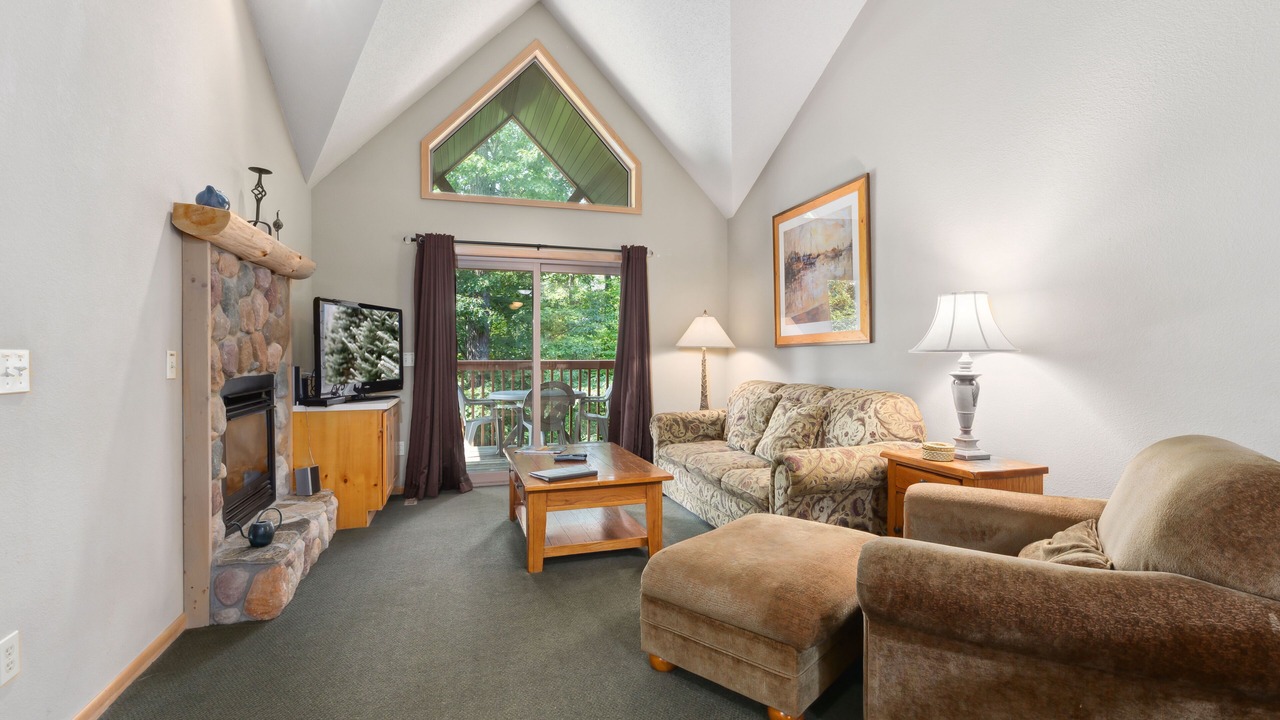 Photo of Livingroom in Lake Shore