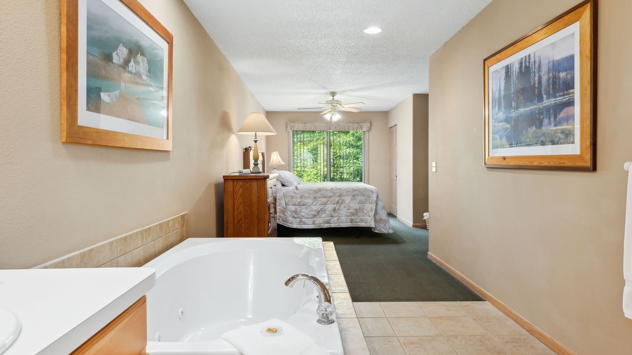 Photo of Bathroom in Lake Shore