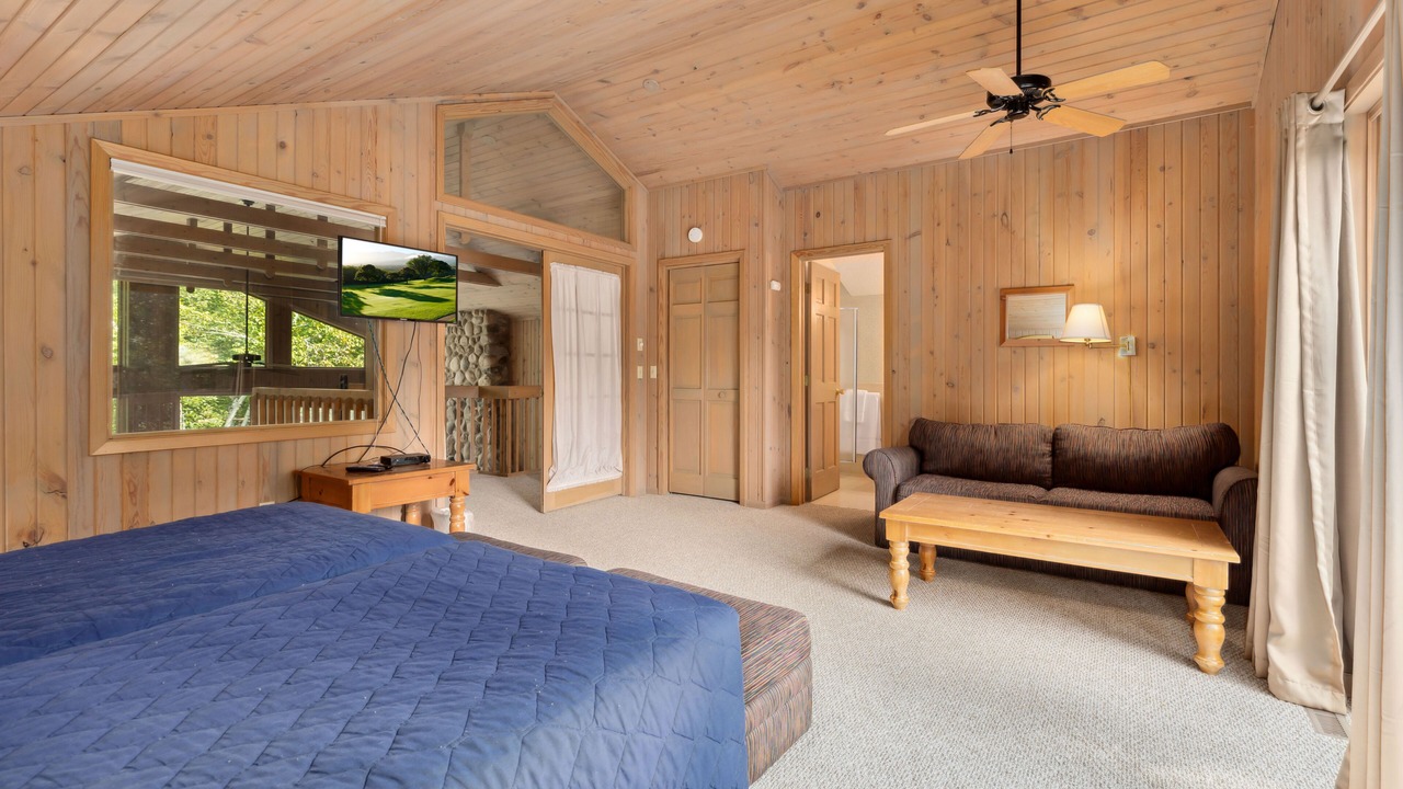 Photo of Bedroom in Lake Shore