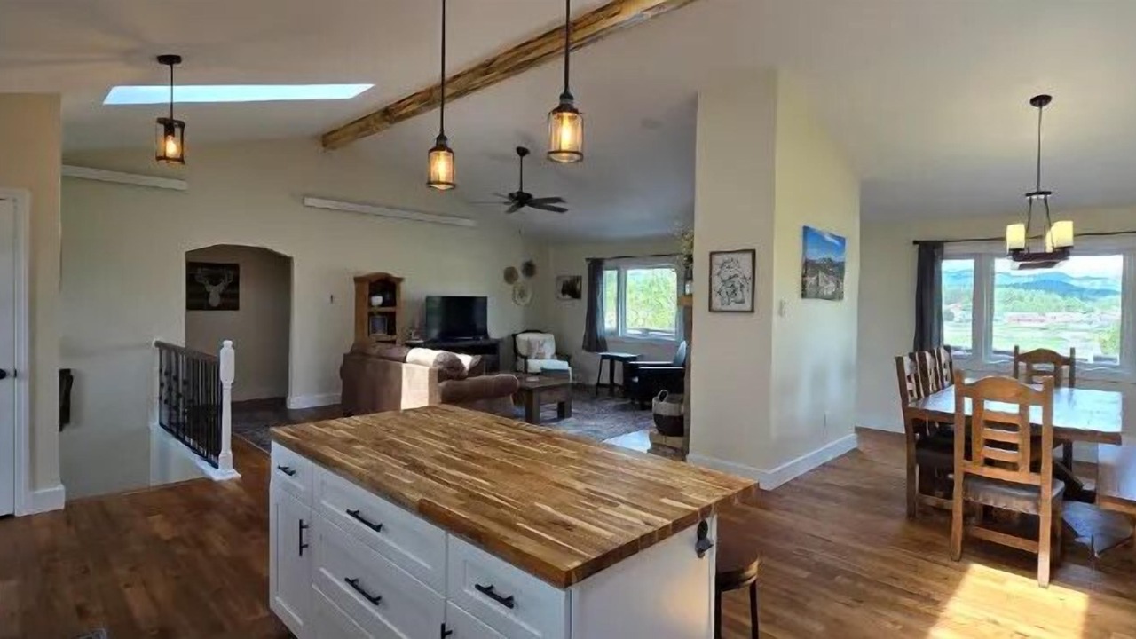 Photo of Others in Custer