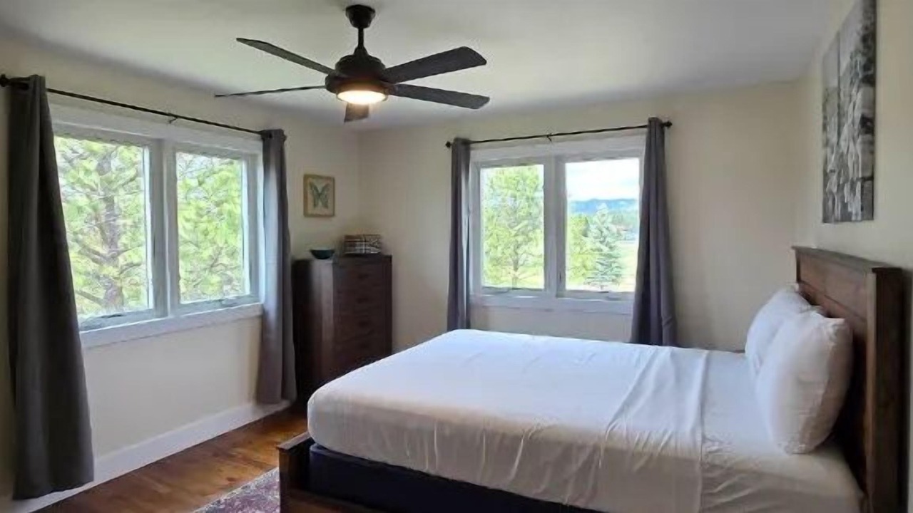 Photo of Bedroom in Custer