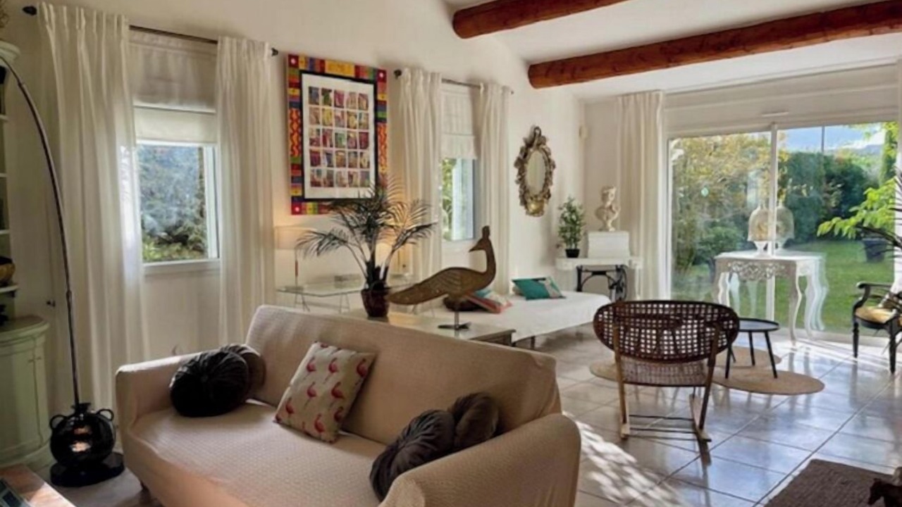 Photo of Livingroom in Saint-Etienne-du-Gres