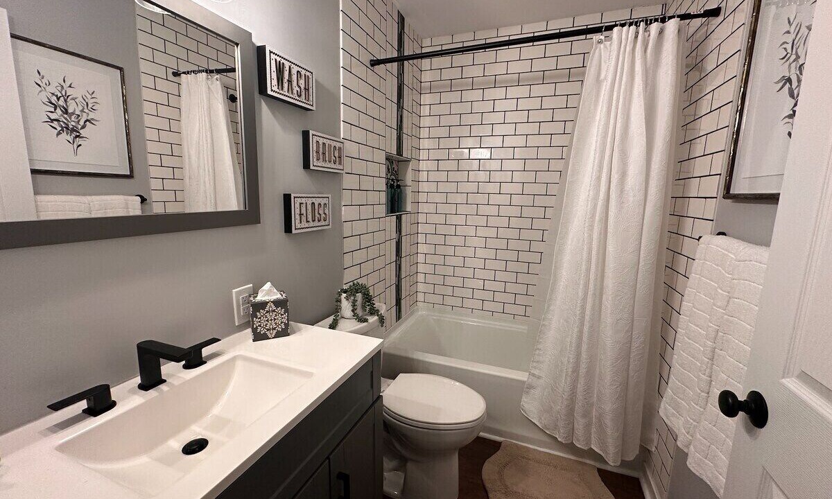 Photo of Bathroom in Coshocton