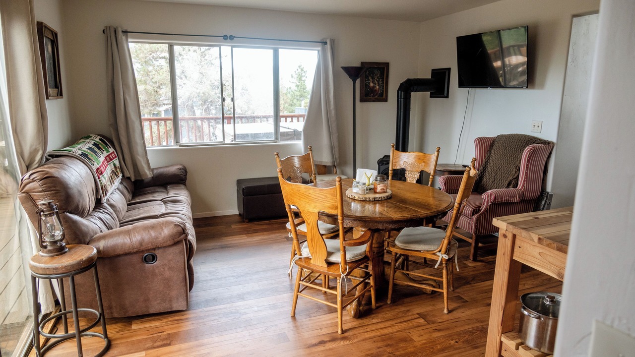 Photo of Livingroom in Whispering Forest