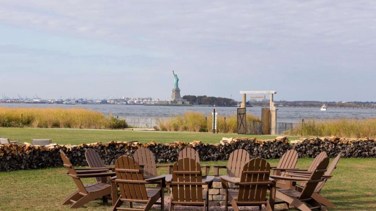 Photo of Others in Manhattan