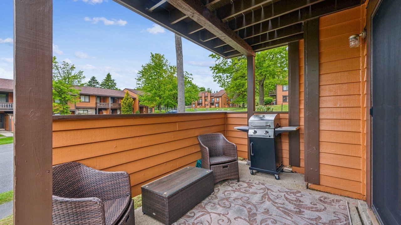 Photo of Patio Balcony in Seven Springs