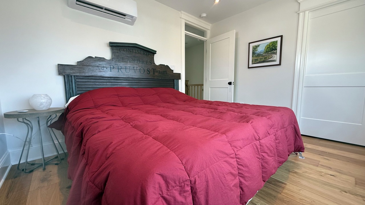 Photo of Bedroom in Hill East