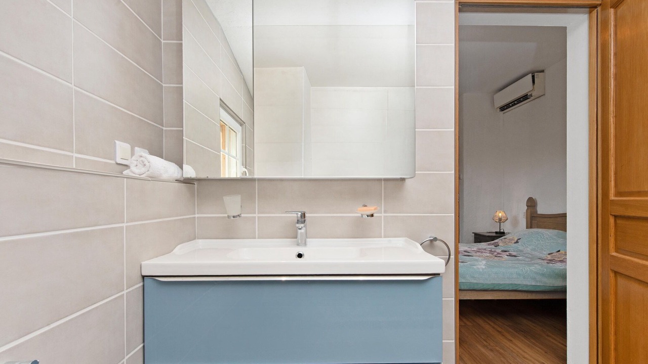 Photo of Bathroom in Flayosc