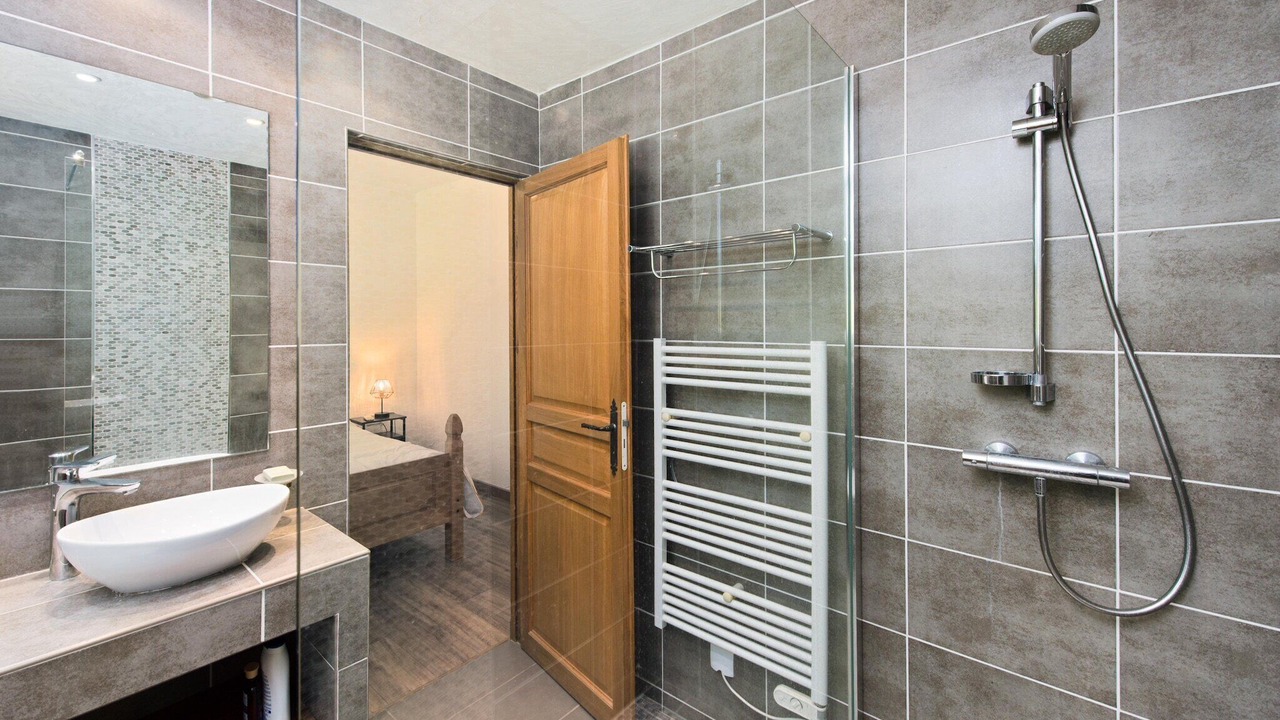 Photo of Bathroom in Flayosc