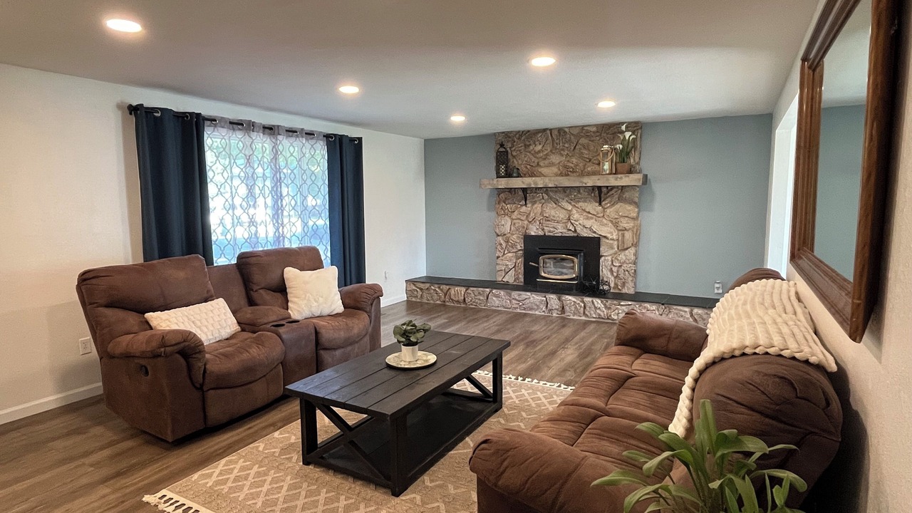 Photo of Livingroom in Post Falls