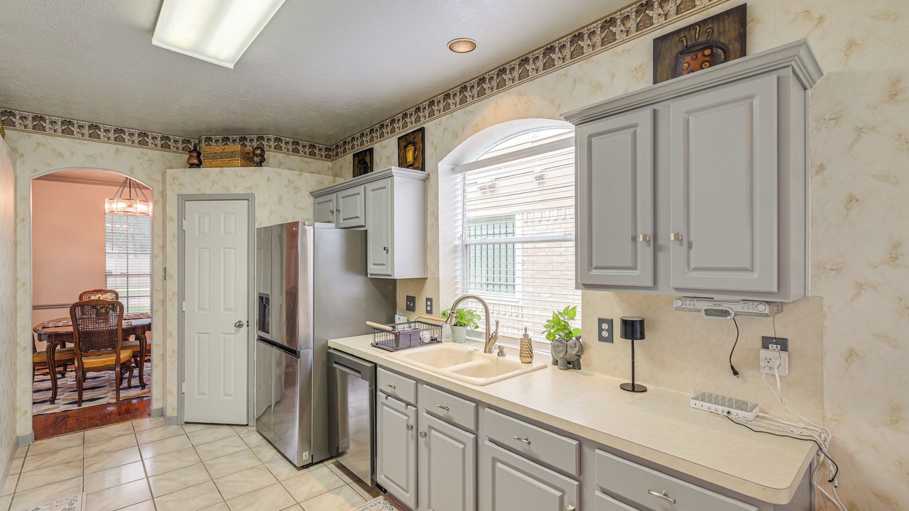 Photo of Kitchen in Cloverleaf