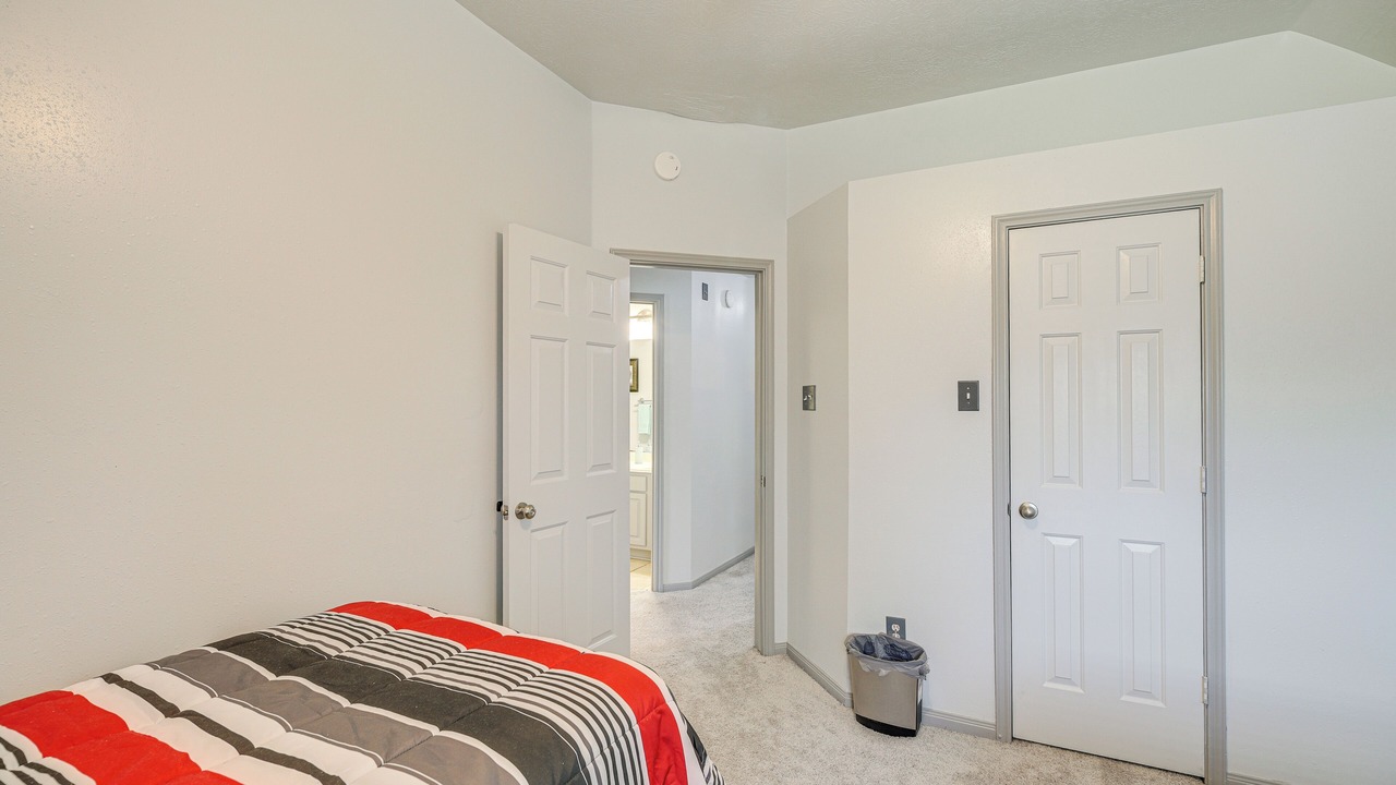 Photo of Bedroom in Cloverleaf