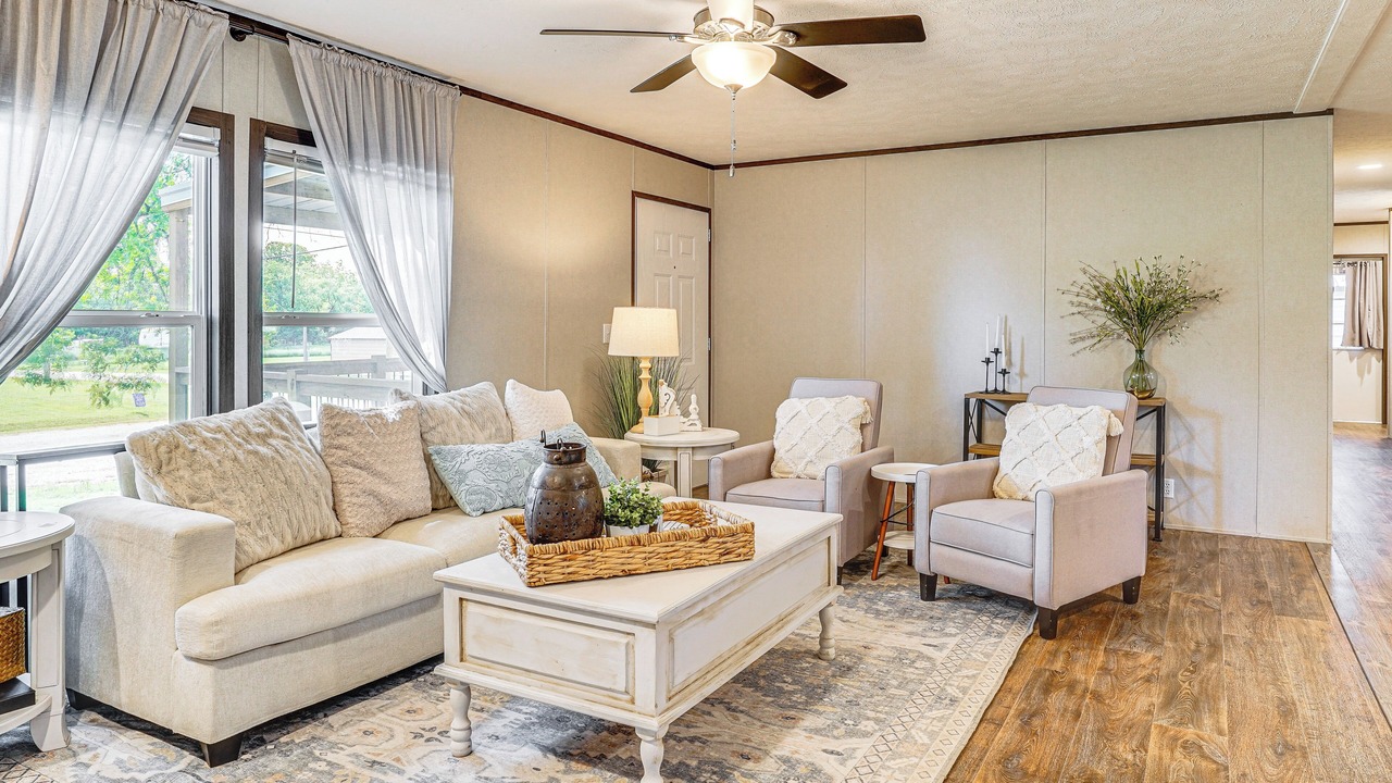 Photo of Livingroom in Graford