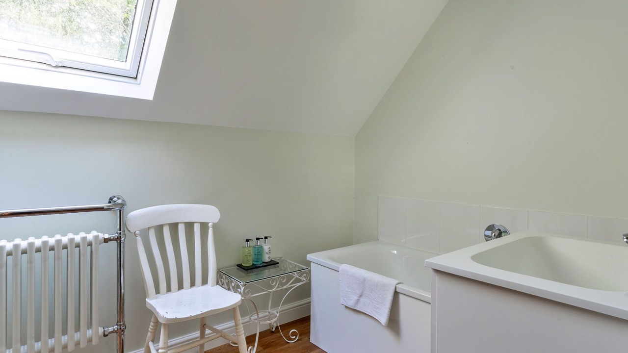 Photo of Bathroom in Freefolk