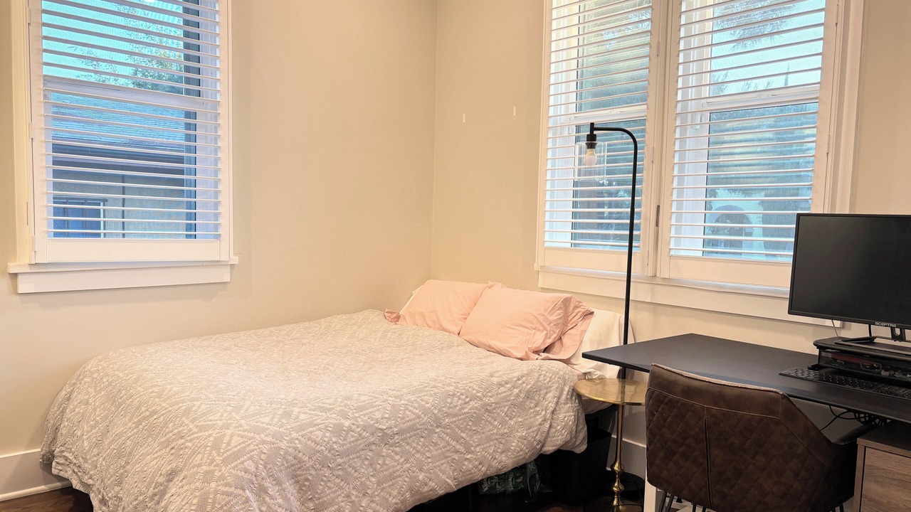 Photo of Bedroom in East Hollywood