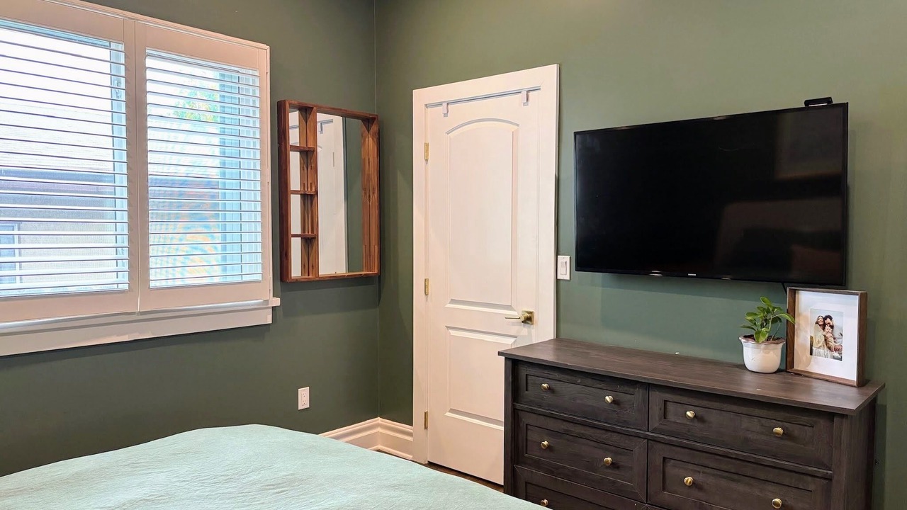 Photo of Bedroom in East Hollywood