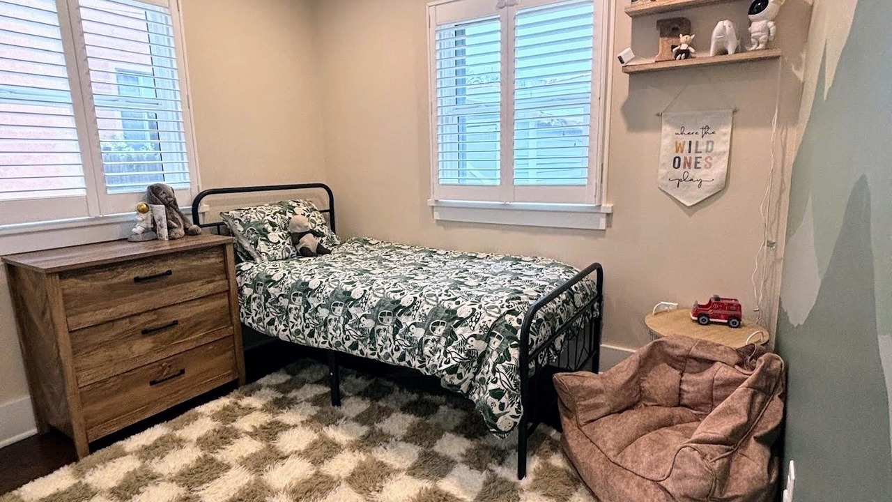 Photo of Bedroom in East Hollywood