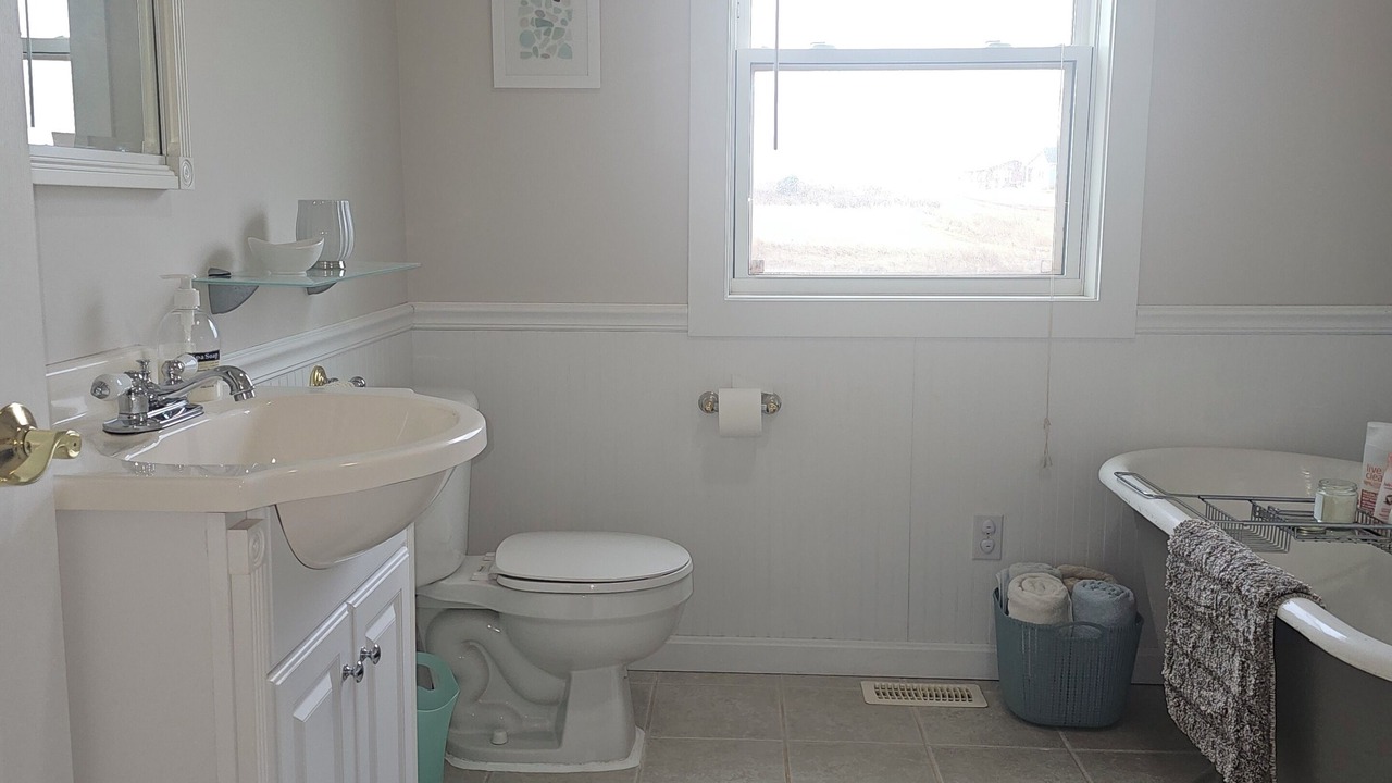 Photo of Bathroom in Nail Pond