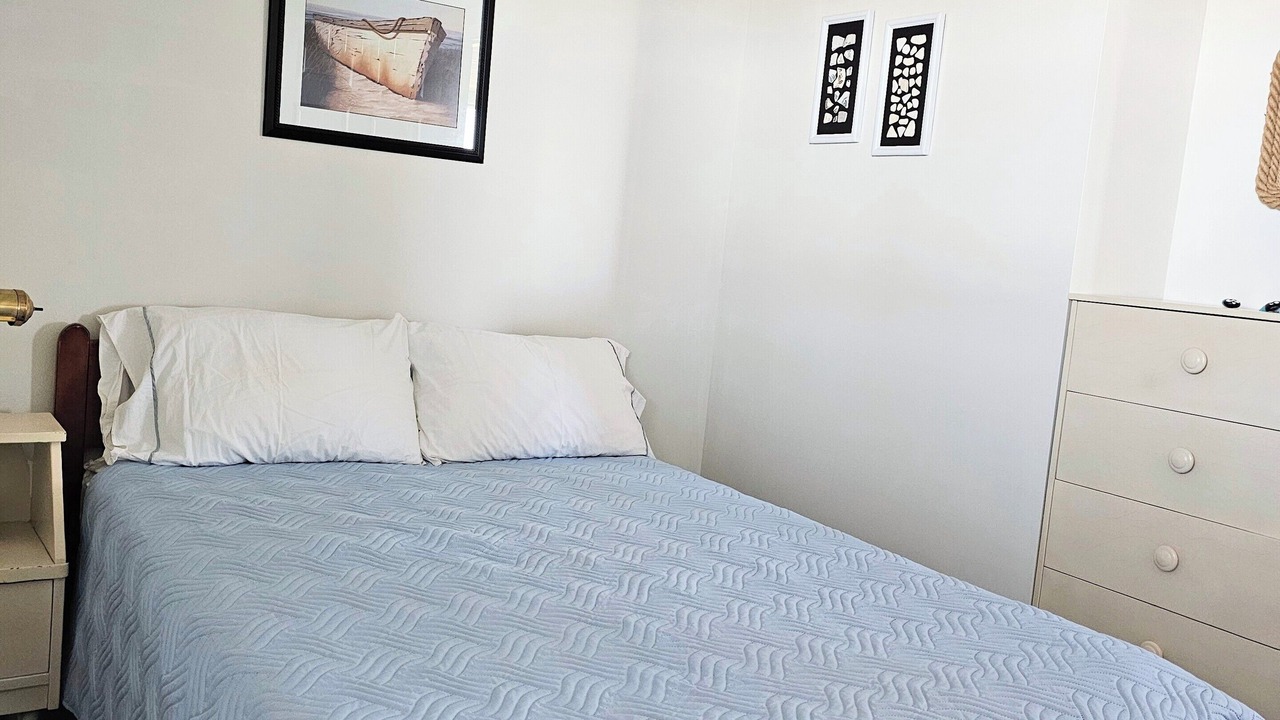 Photo of Bedroom in Nail Pond