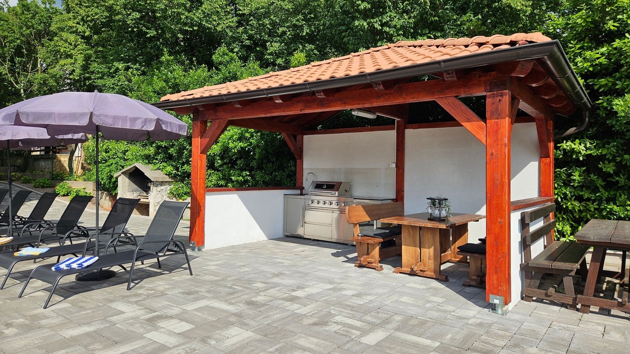 Photo of Outdoor in Smrika