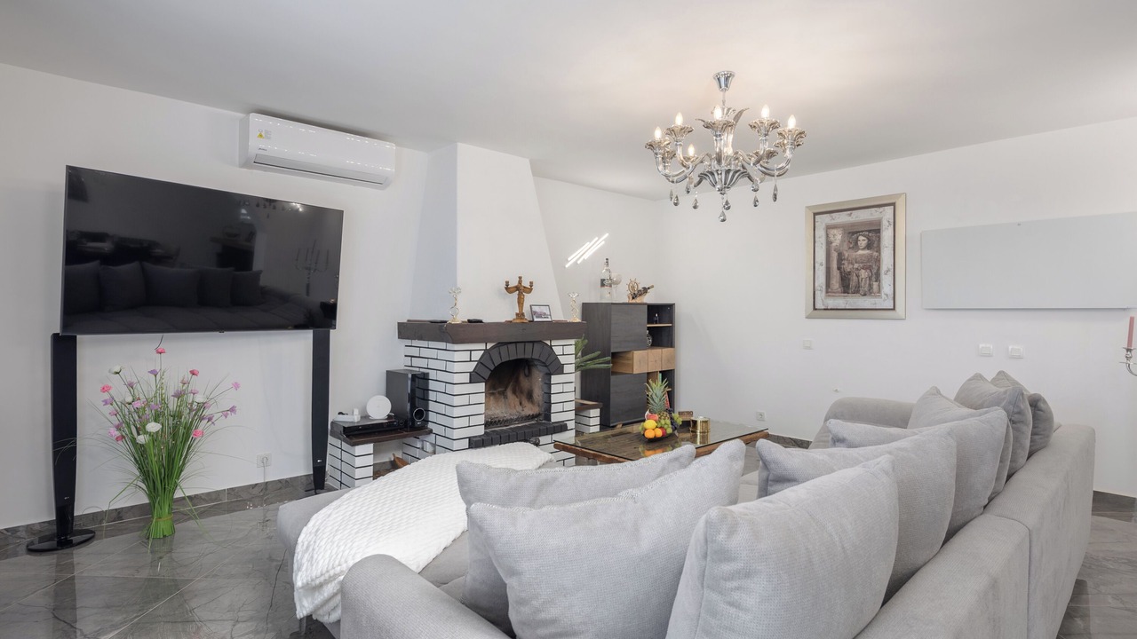 Photo of Livingroom in Smrika