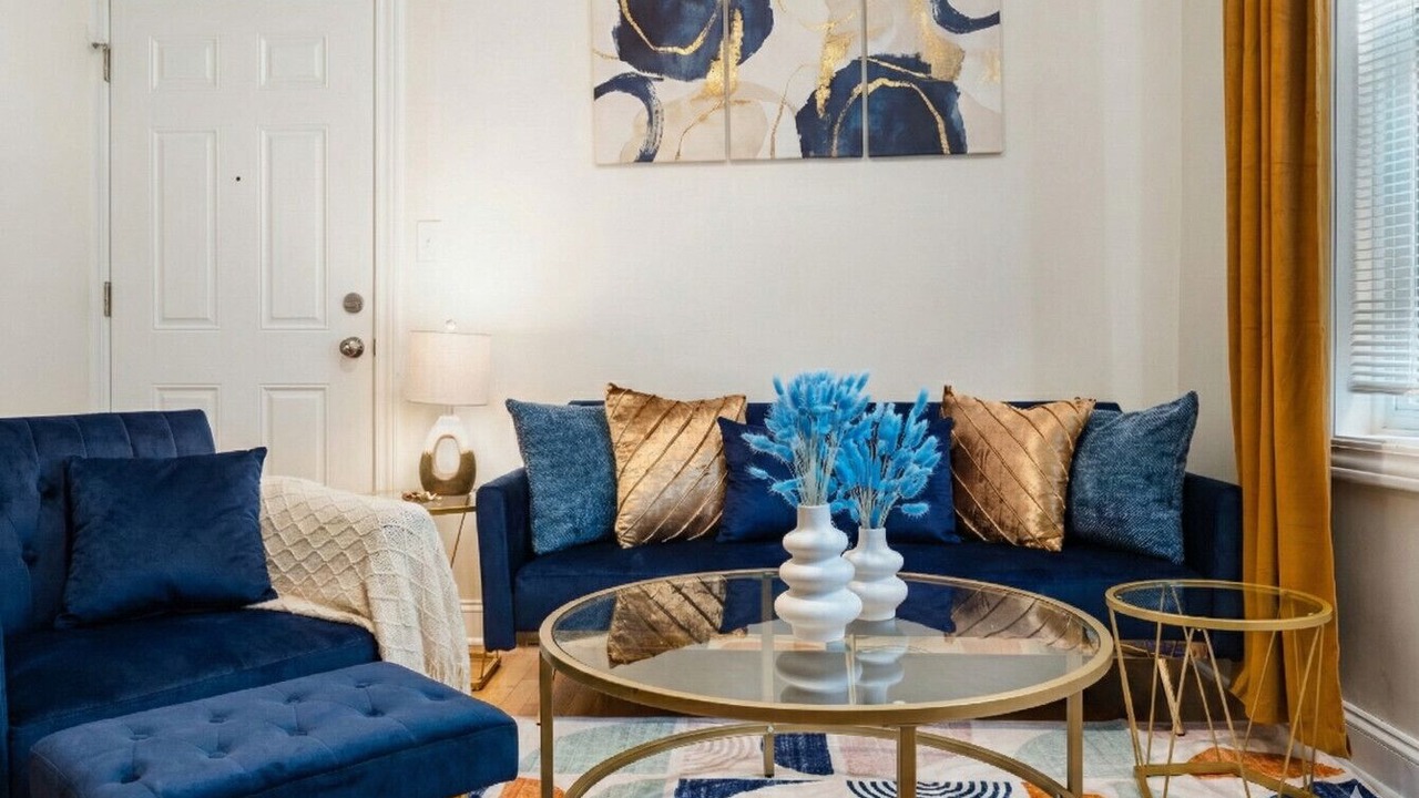 Photo of Livingroom in East Garfield Park