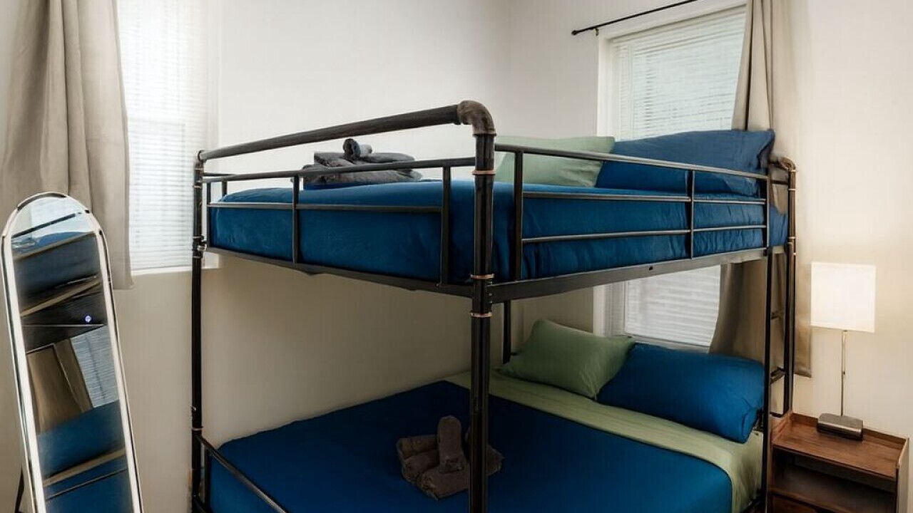 Photo of Bedroom in East Garfield Park