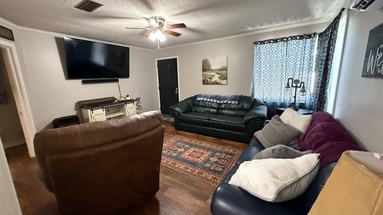 Photo of Livingroom in Clarendon