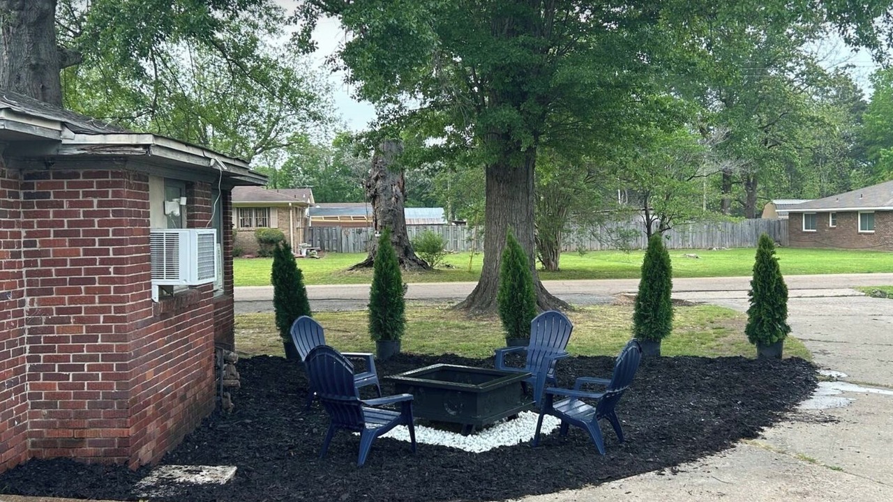 Photo of Outdoor in Clarendon