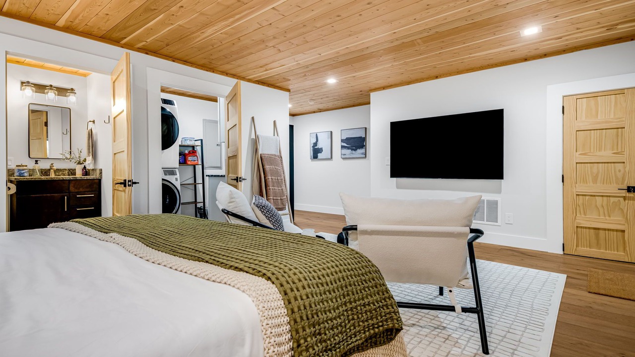 Photo of Bedroom in Elk Park