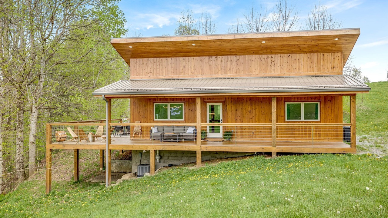 Photo of Outdoor in Elk Park