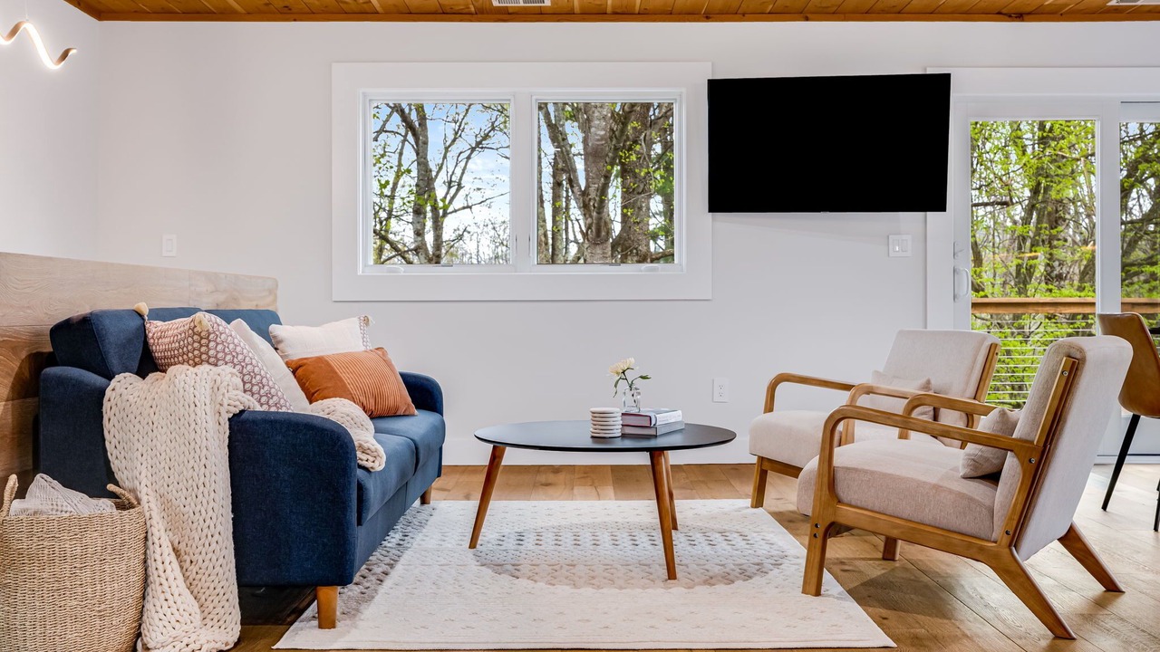 Photo of Livingroom in Elk Park