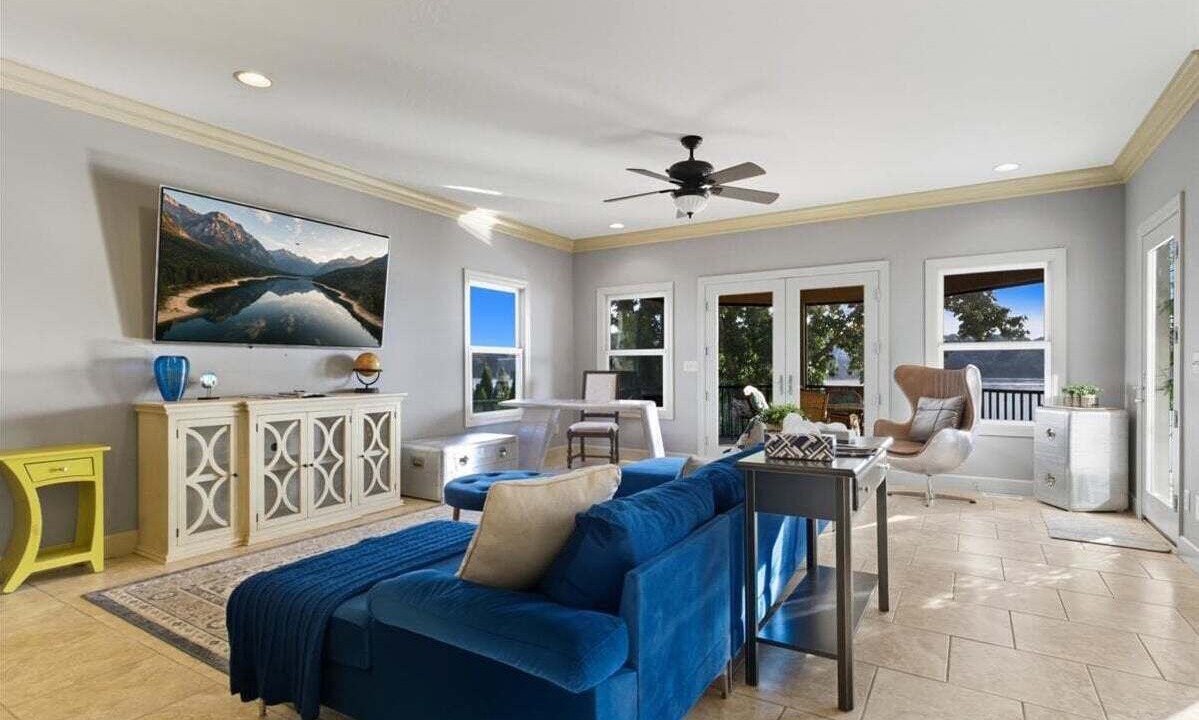 Photo of Livingroom in Osage Beach