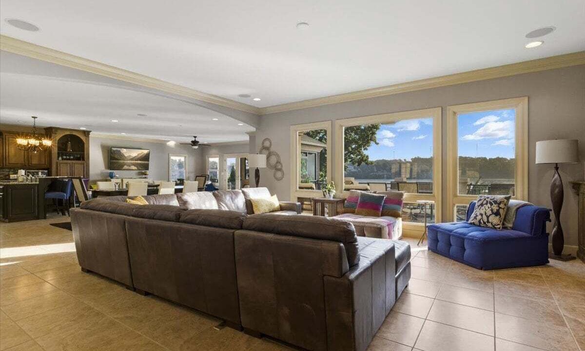 Photo of Livingroom in Osage Beach