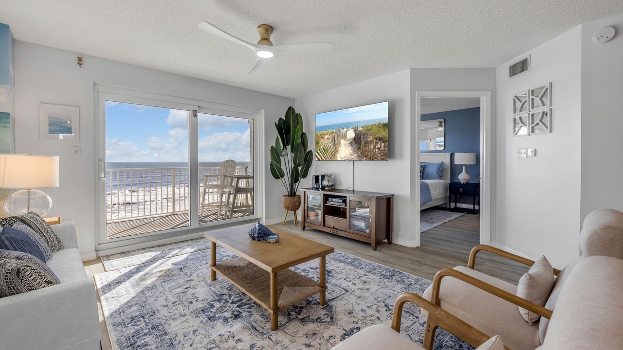 Photo of Livingroom in Seawinds Condo