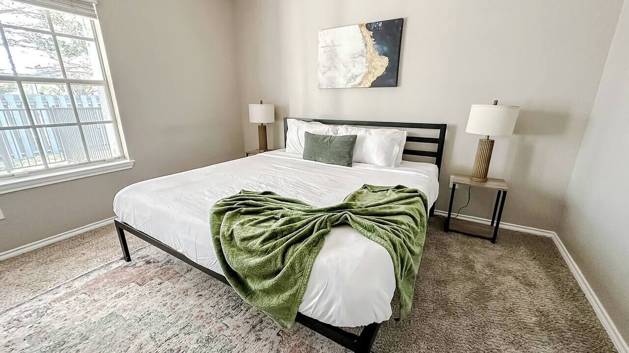 Photo of Bedroom in South Side