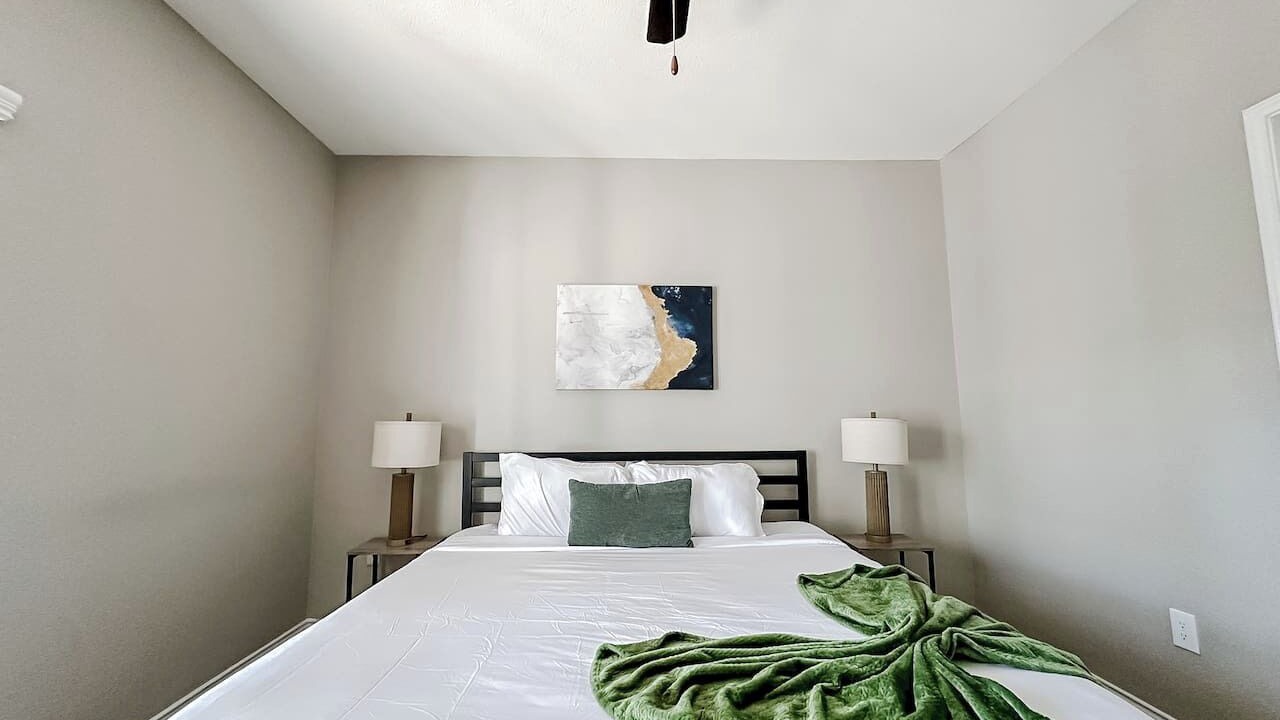 Photo of Bedroom in South Side