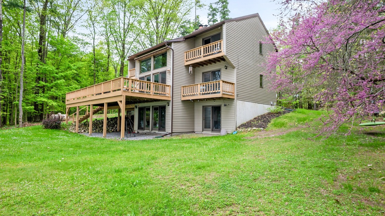 Photo of Others in Ovid