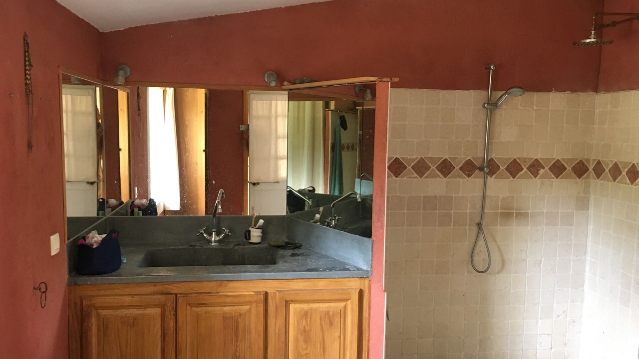 Photo of Bathroom in Montaren-et-Saint-Mediers