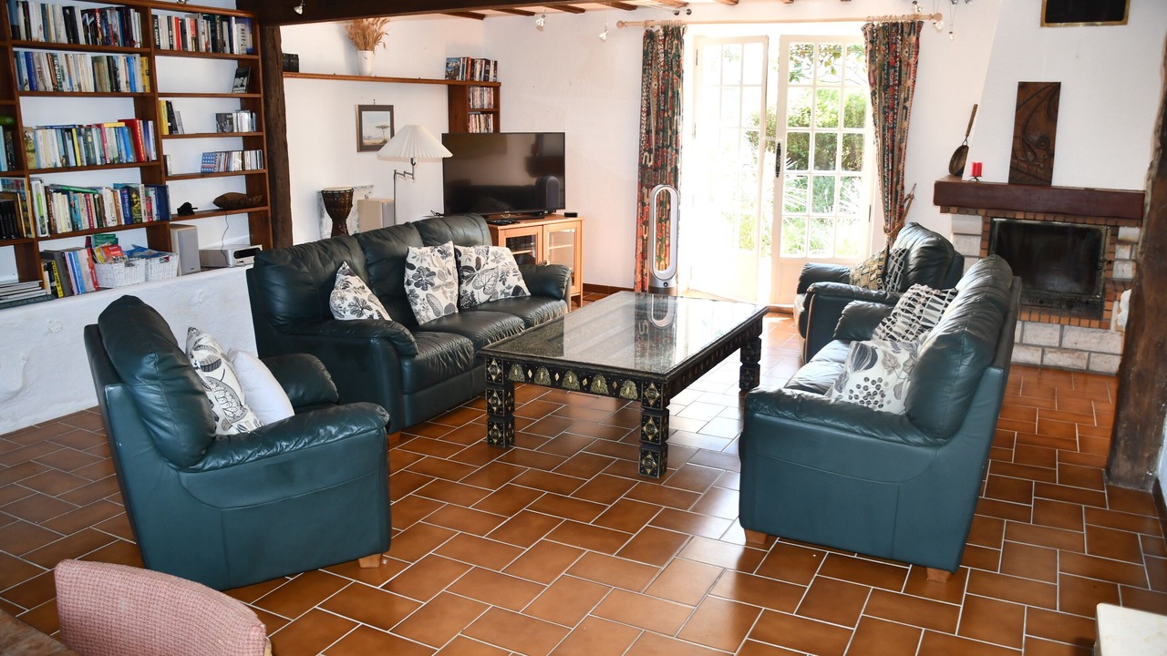 Photo of Livingroom in Escueillens-et-Saint-Just-de-Belengard