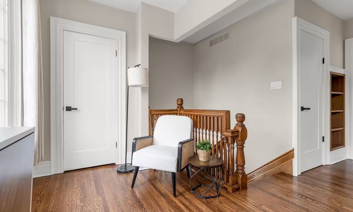 Photo of Livingroom in Downtown