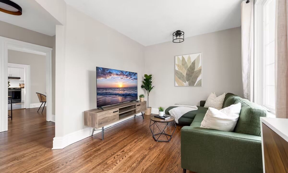 Photo of Livingroom in Downtown