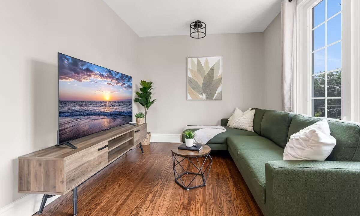 Photo of Livingroom in Downtown