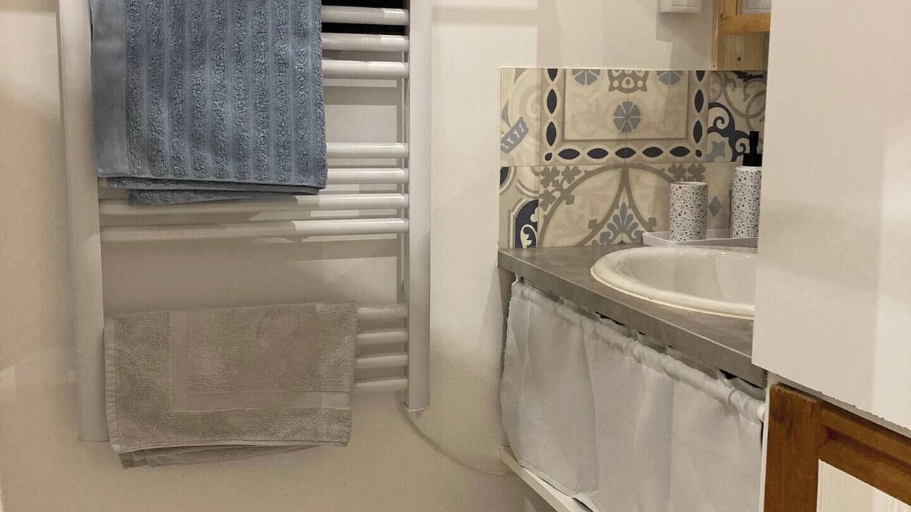 Photo of Bathroom in Cahors