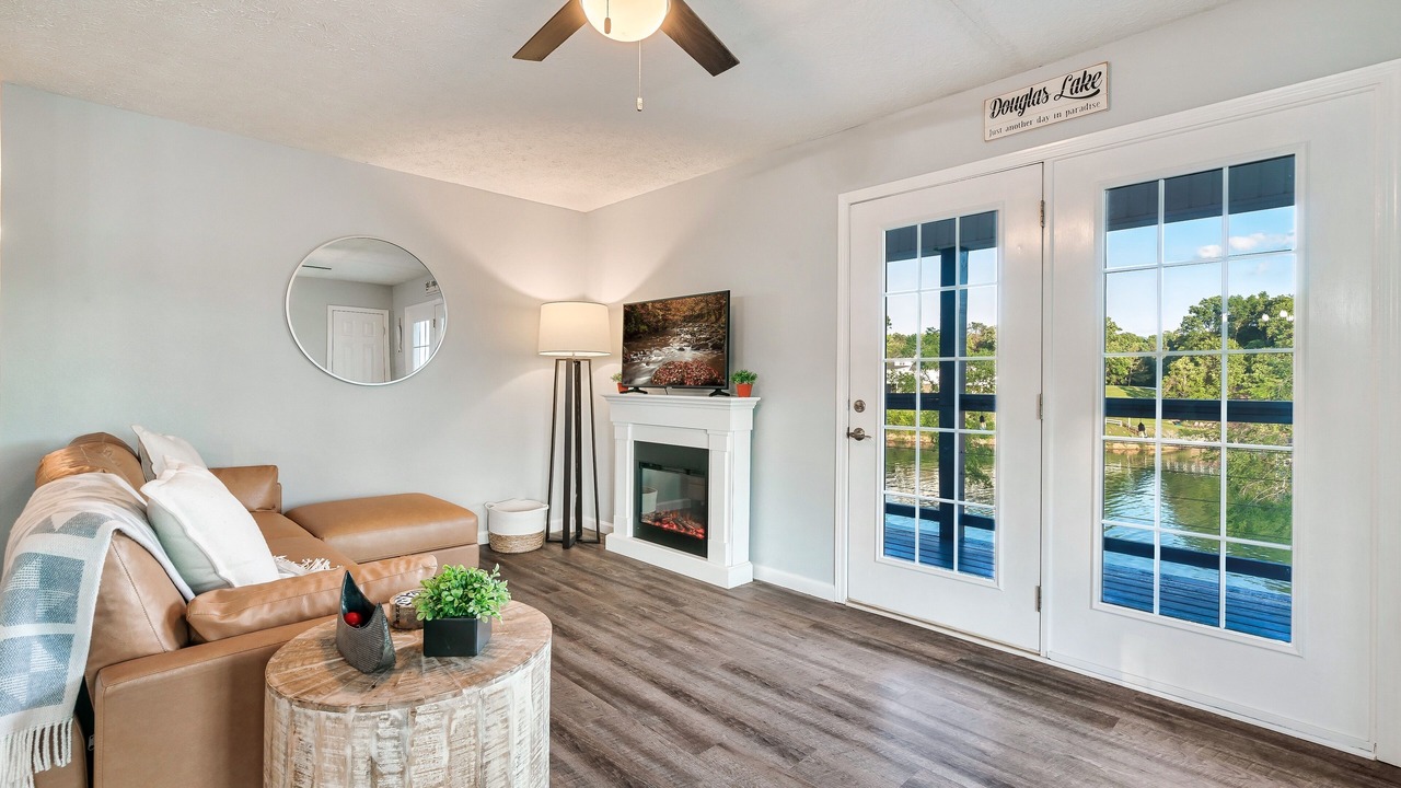 Photo of Livingroom in Dandridge