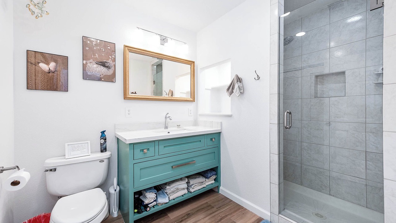 Photo of Bathroom in Cedar Lane