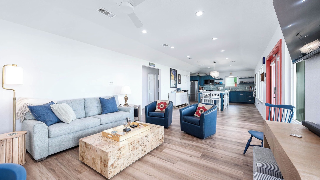Photo of Livingroom in Cedar Lane