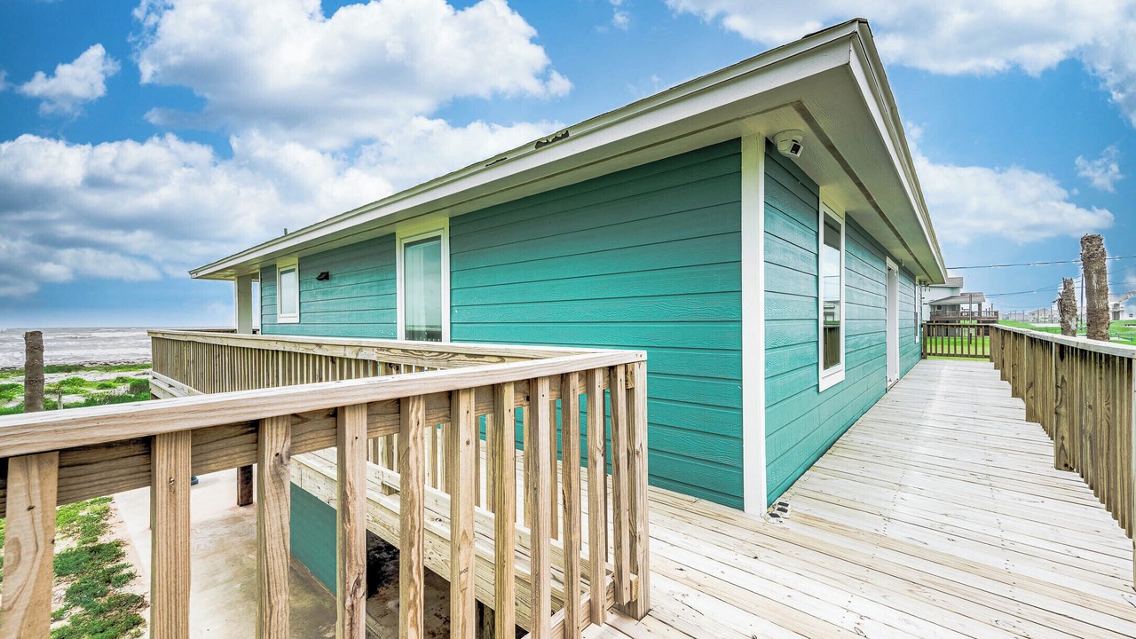 Photo of Patio Balcony in Cedar Lane
