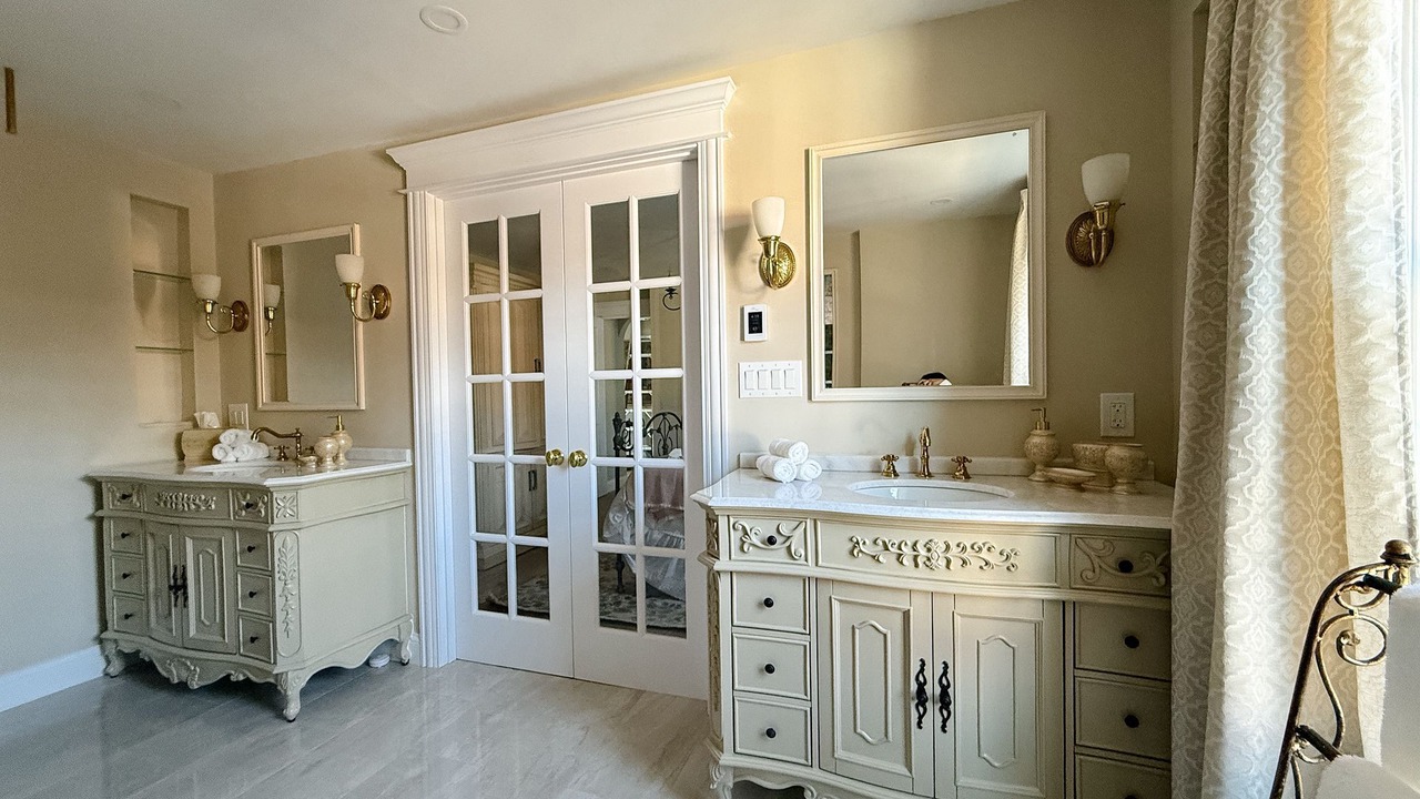 Photo of Bathroom in Des Plaines