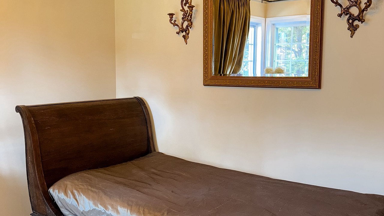 Photo of Bedroom in Des Plaines